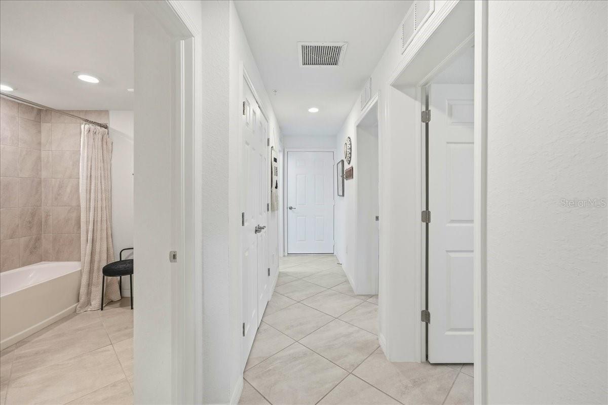 6055 WORSHAM LN #101, BRADENTON, FL — photo 27