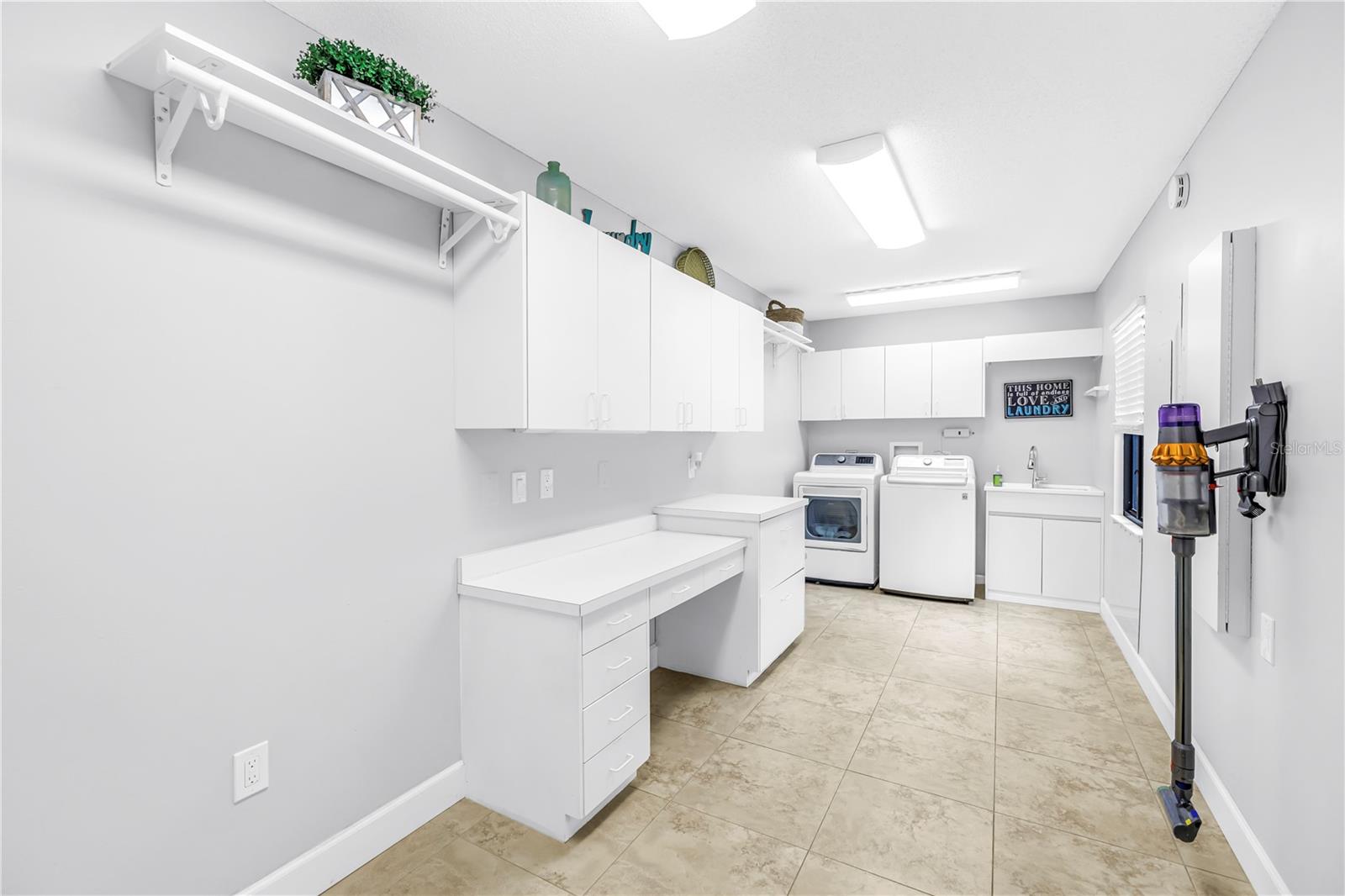 2837 SABER DR, CLEARWATER, FL — photo 39