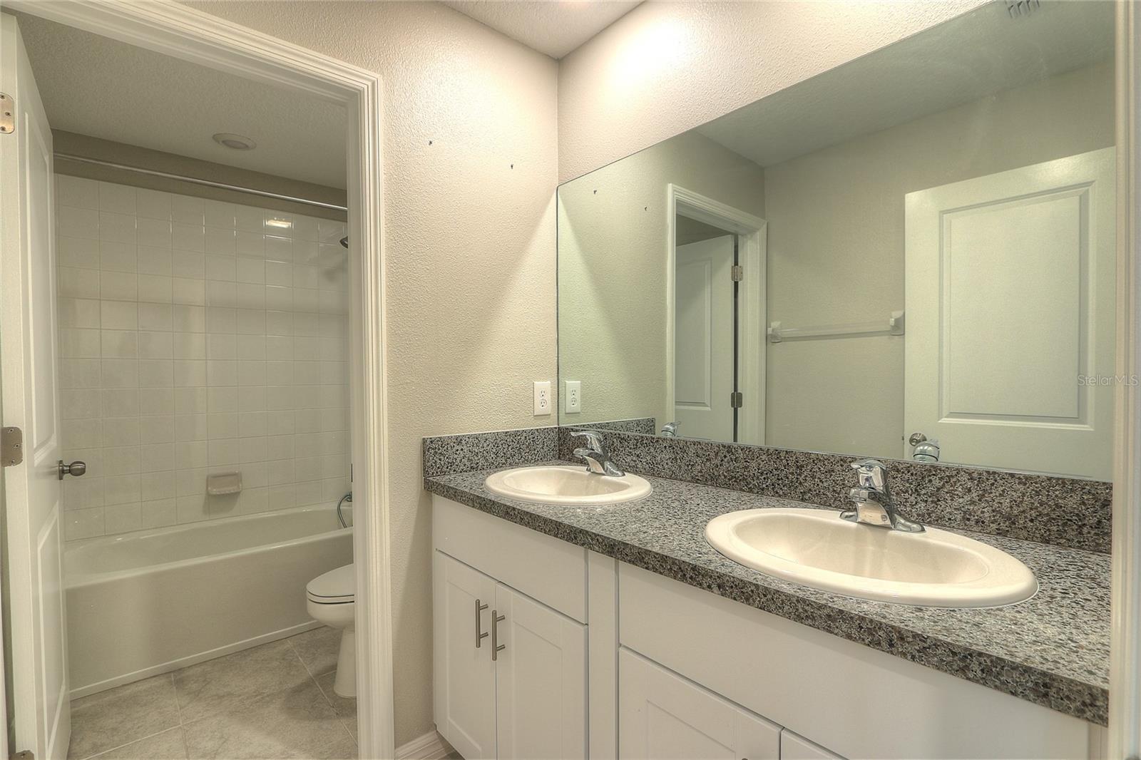 7217 RONNIE GARDENS CT, TAMPA, FL — photo 31