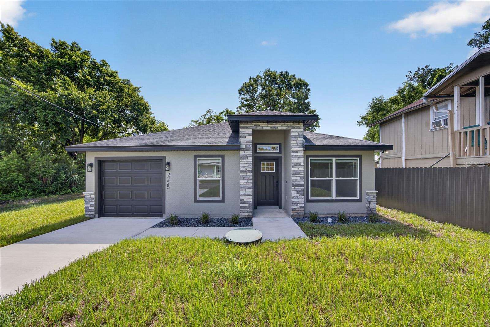 2225 MCCARTHY AVE, SANFORD, FL