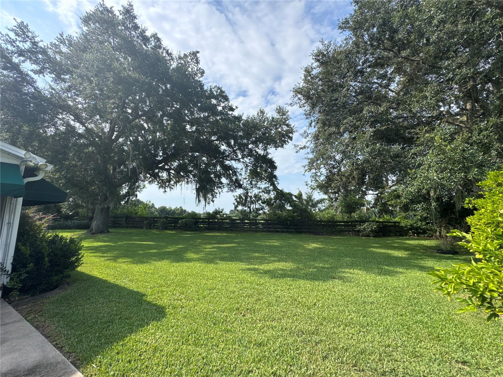 17481 SE 76TH FLINTLOCK TER, THE VILLAGES, FL — photo 2