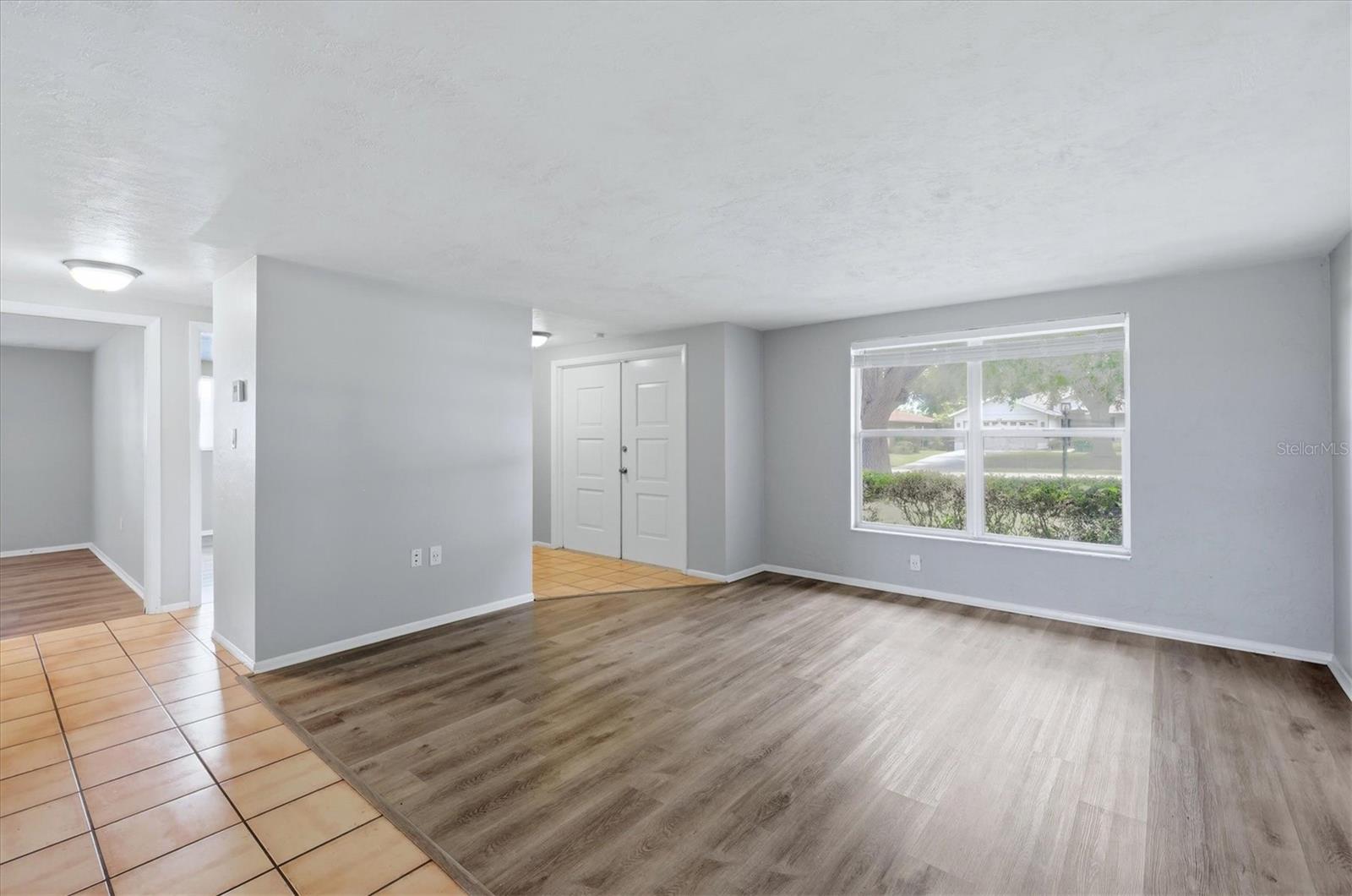 2173 FIESTA DR, SARASOTA, FL — photo 9