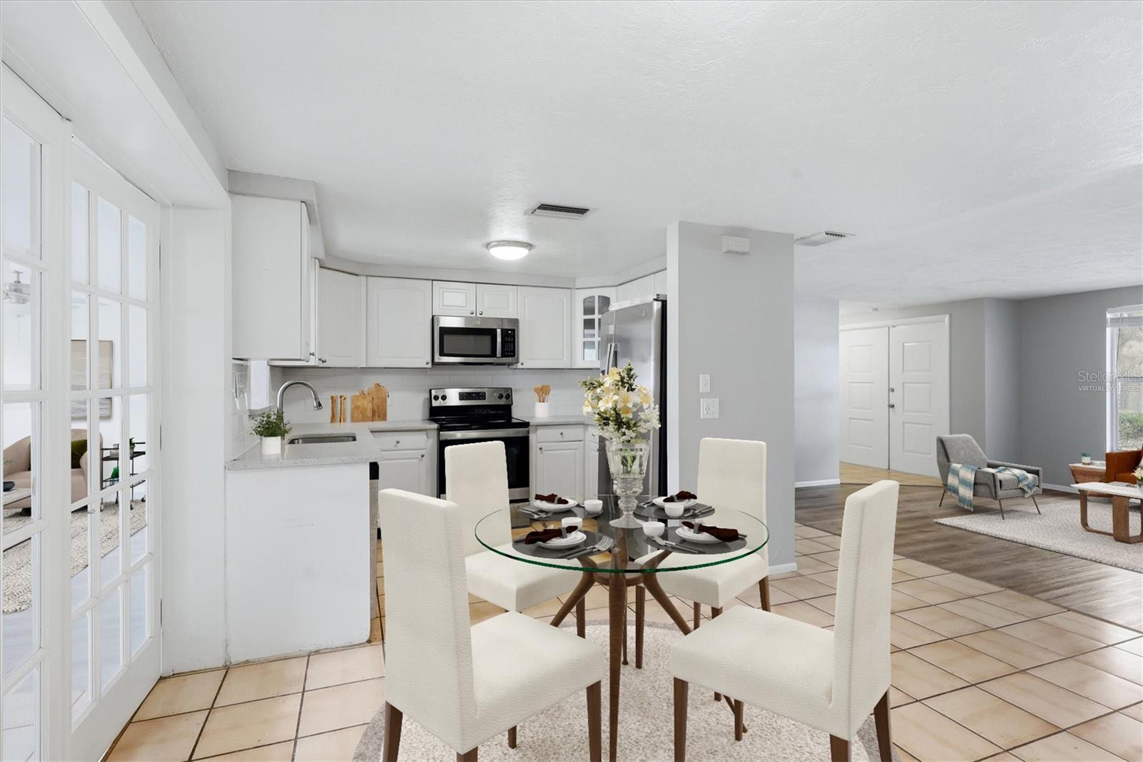 2173 FIESTA DR, SARASOTA, FL — photo 13