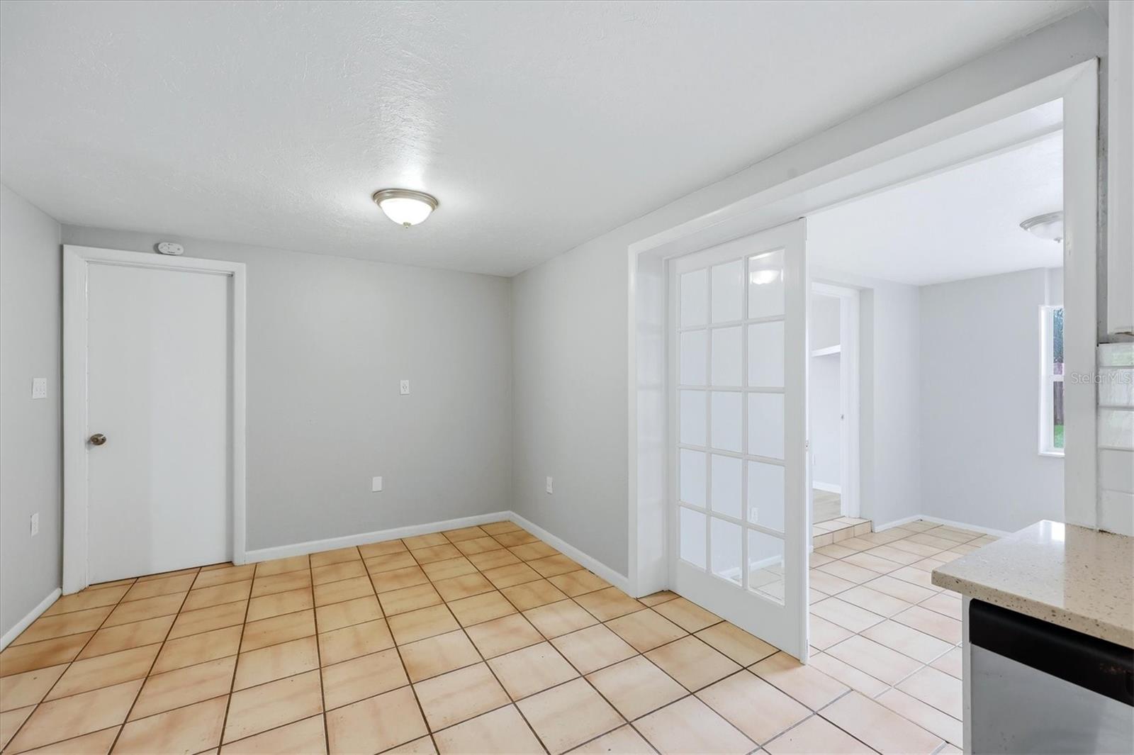 2173 FIESTA DR, SARASOTA, FL — photo 15