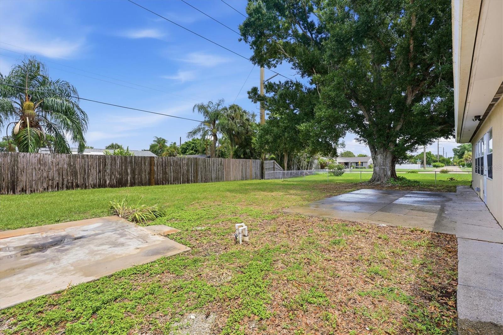 2173 FIESTA DR, SARASOTA, FL — photo 30