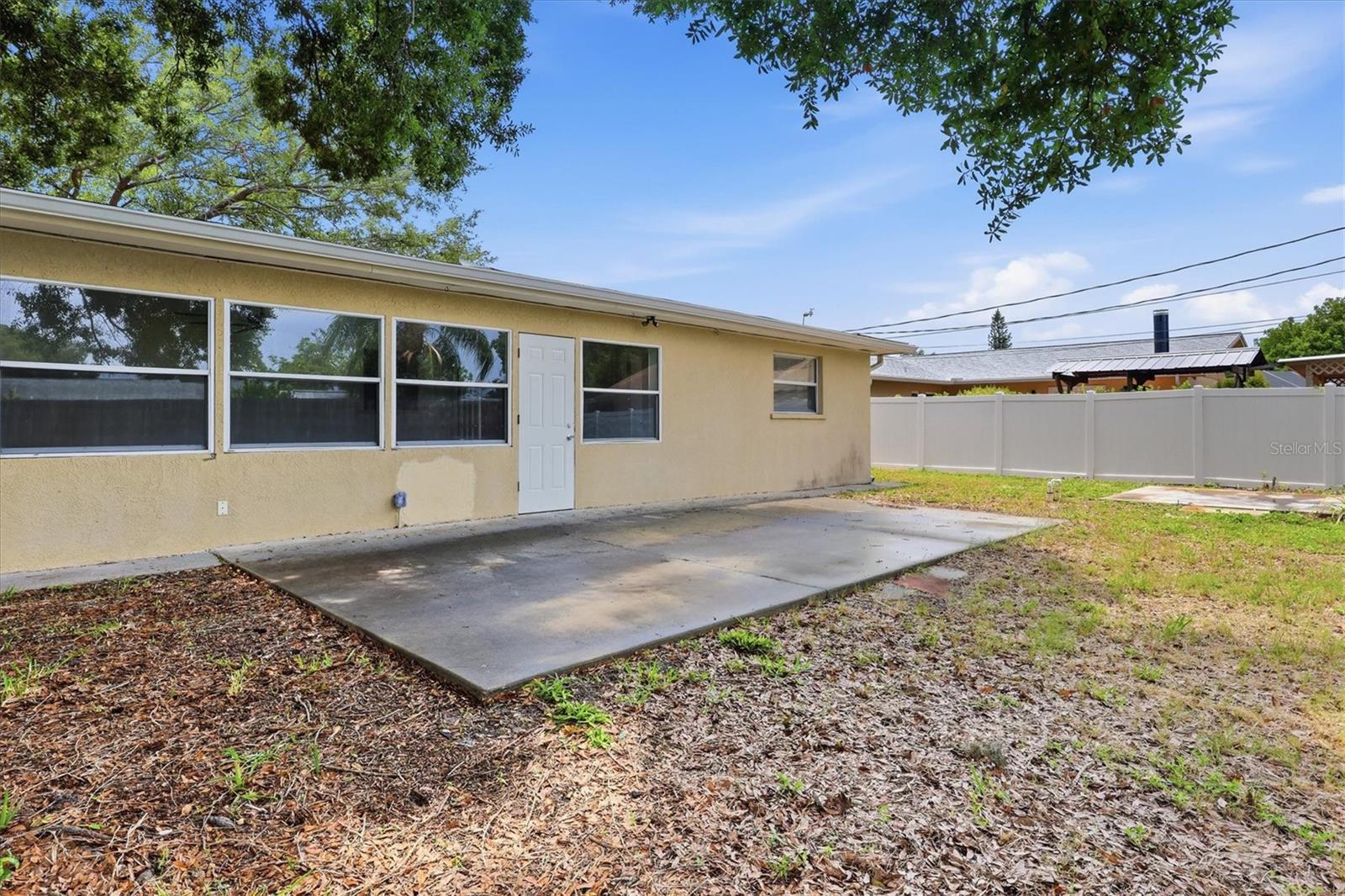 2173 FIESTA DR, SARASOTA, FL — photo 32