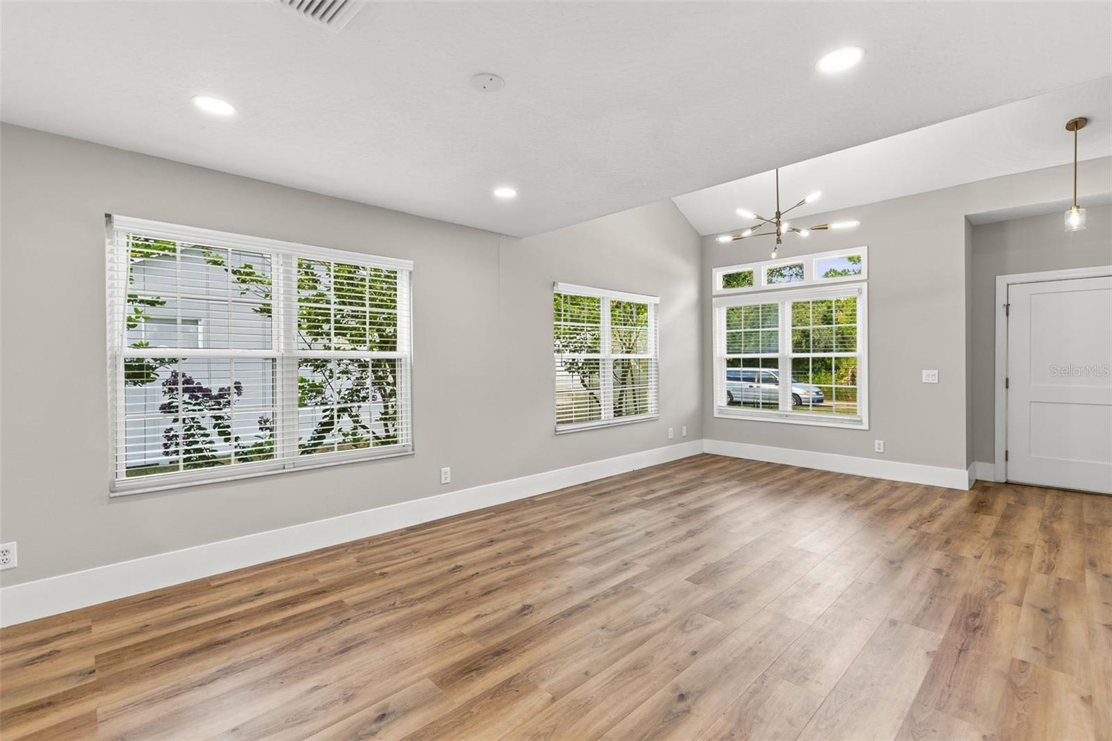 11462 COMMERCIAL ST, ORLANDO, FL — photo 7