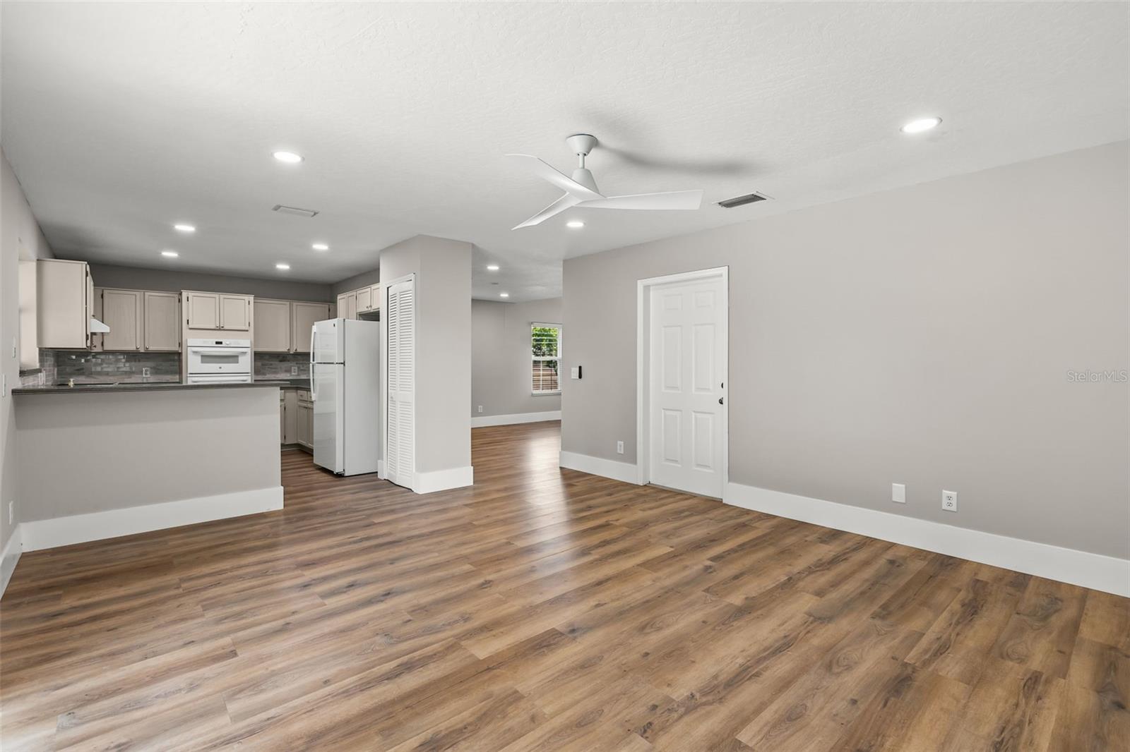 11462 COMMERCIAL ST, ORLANDO, FL — photo 9