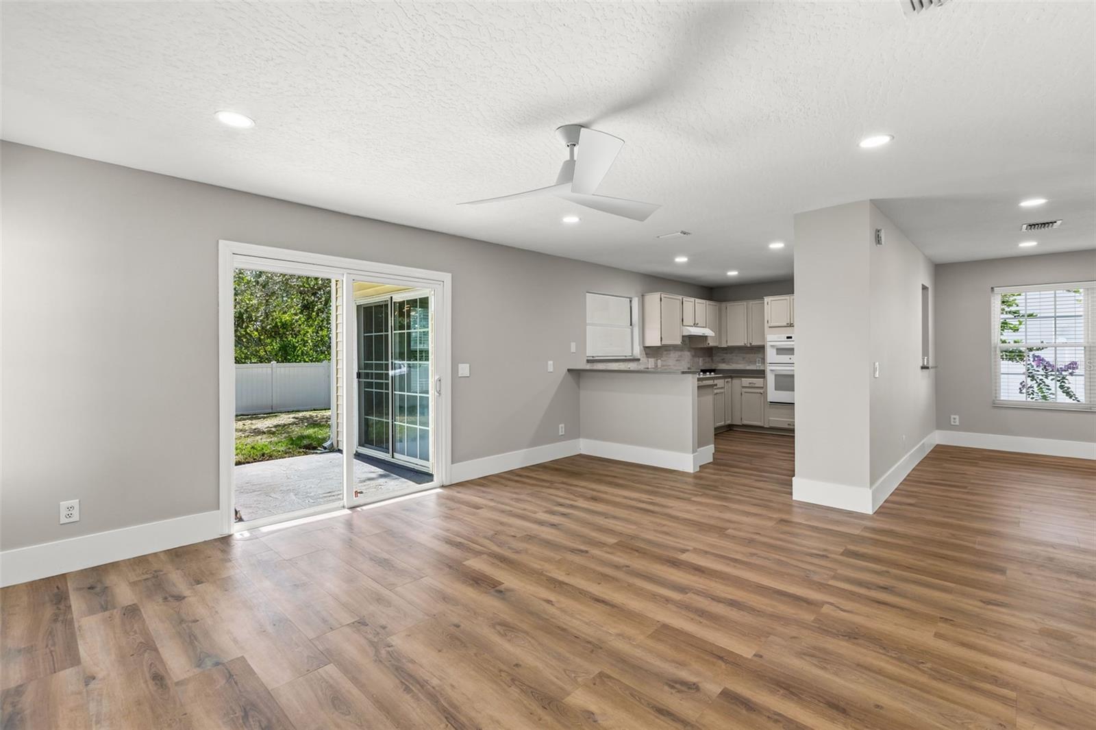 11462 COMMERCIAL ST, ORLANDO, FL — photo 10