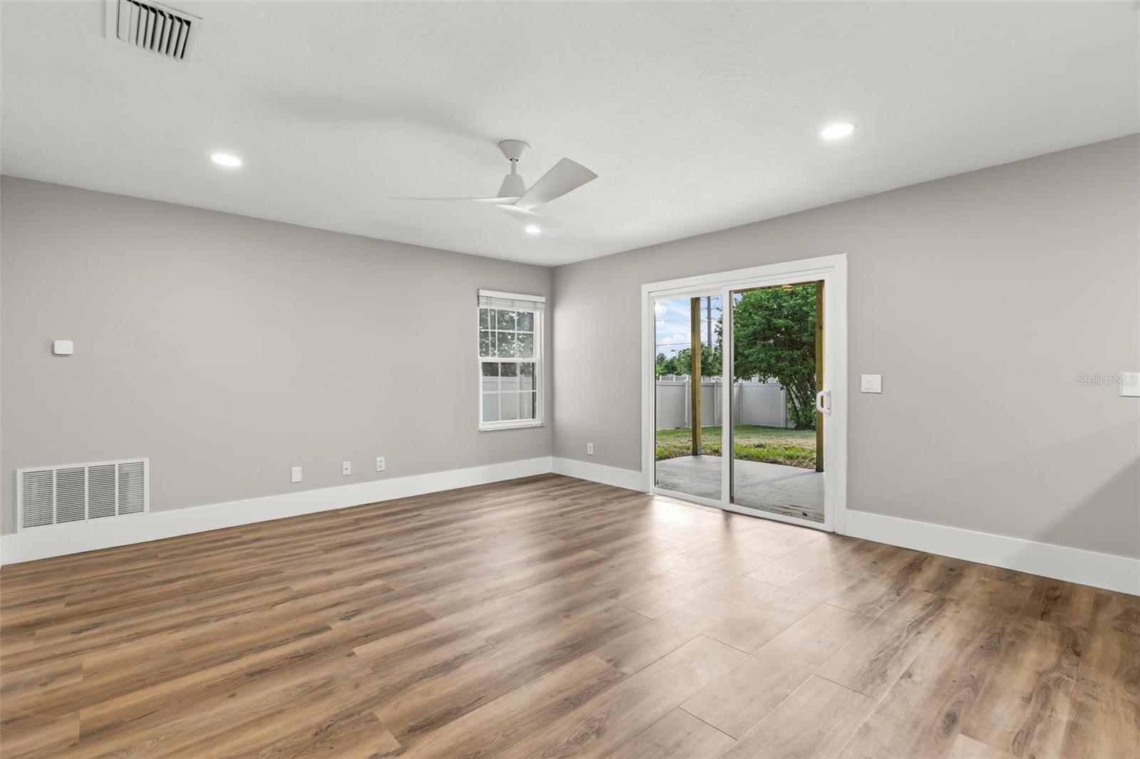 11462 COMMERCIAL ST, ORLANDO, FL — photo 11