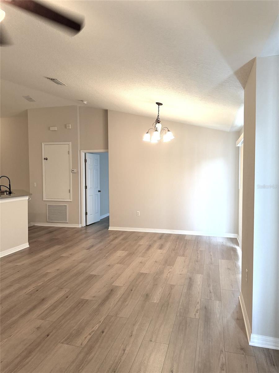 27802 PLEASURE RIDE LOOP, WESLEY CHAPEL, FL — photo 9