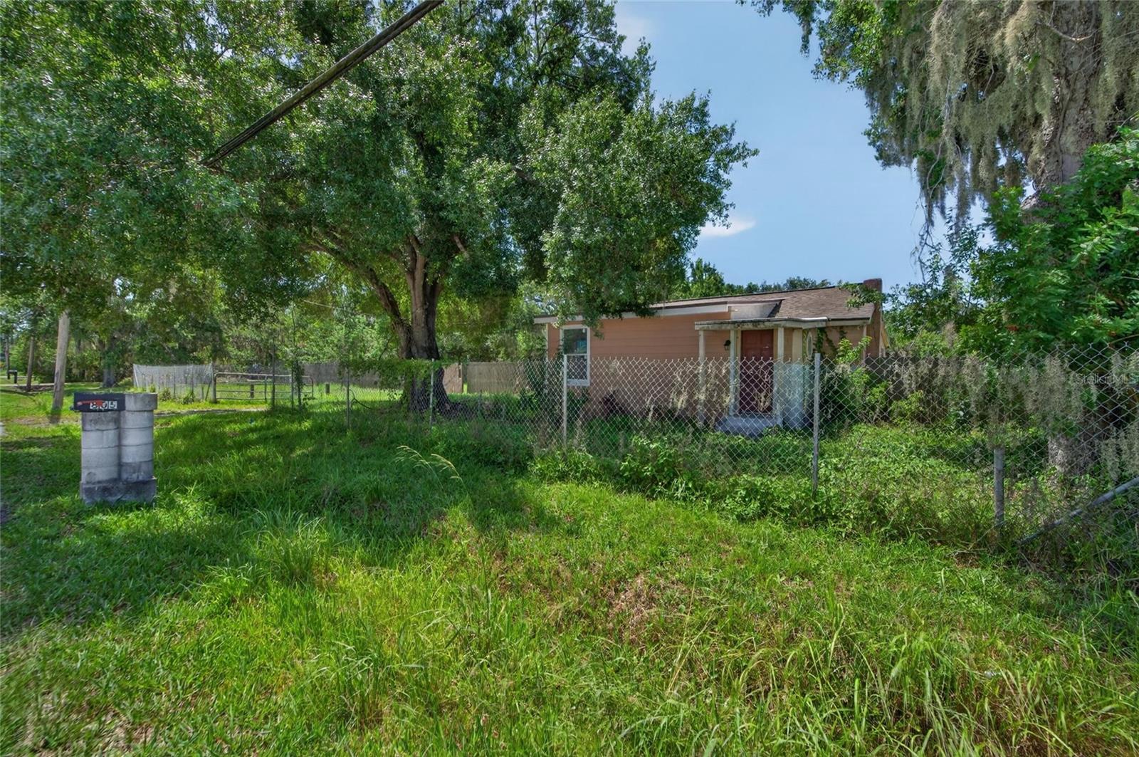 805 E SHELL POINT RD, RUSKIN, FL — photo 9