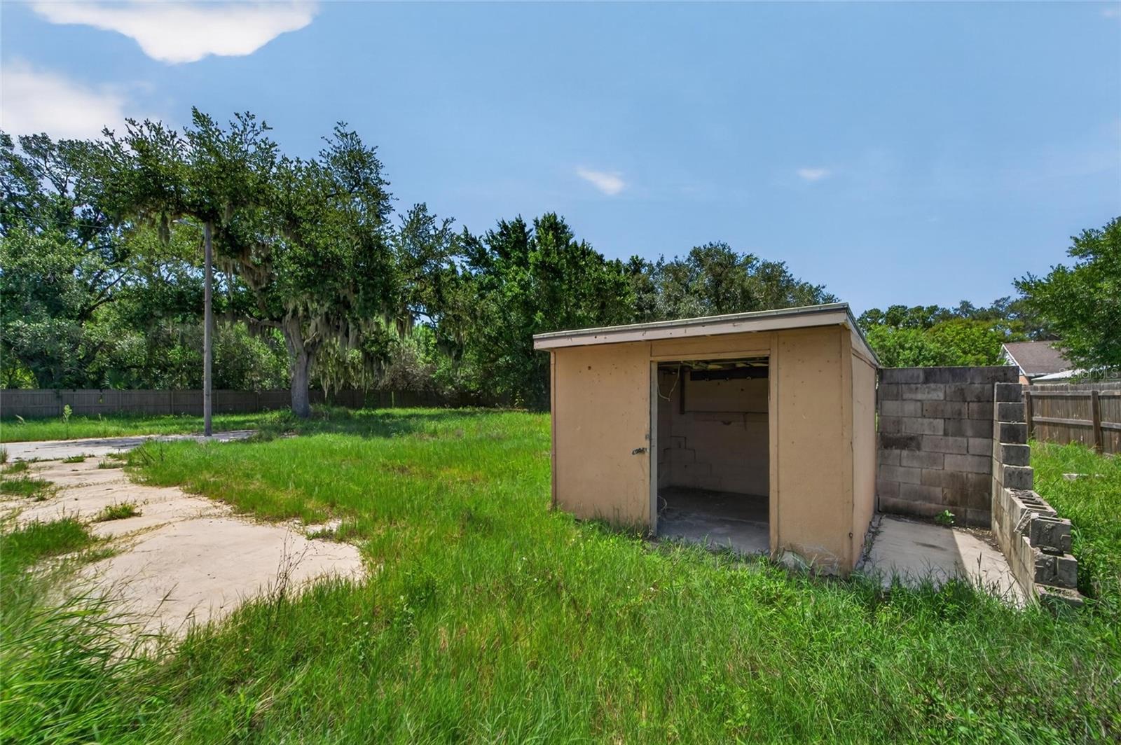 805 E SHELL POINT RD, RUSKIN, FL — photo 28