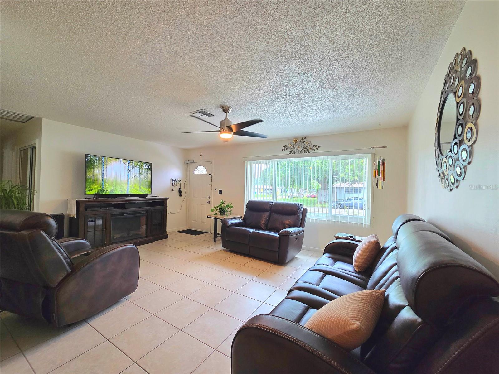 2245 ELIZABETH DR, BRANDON, FL — photo 8