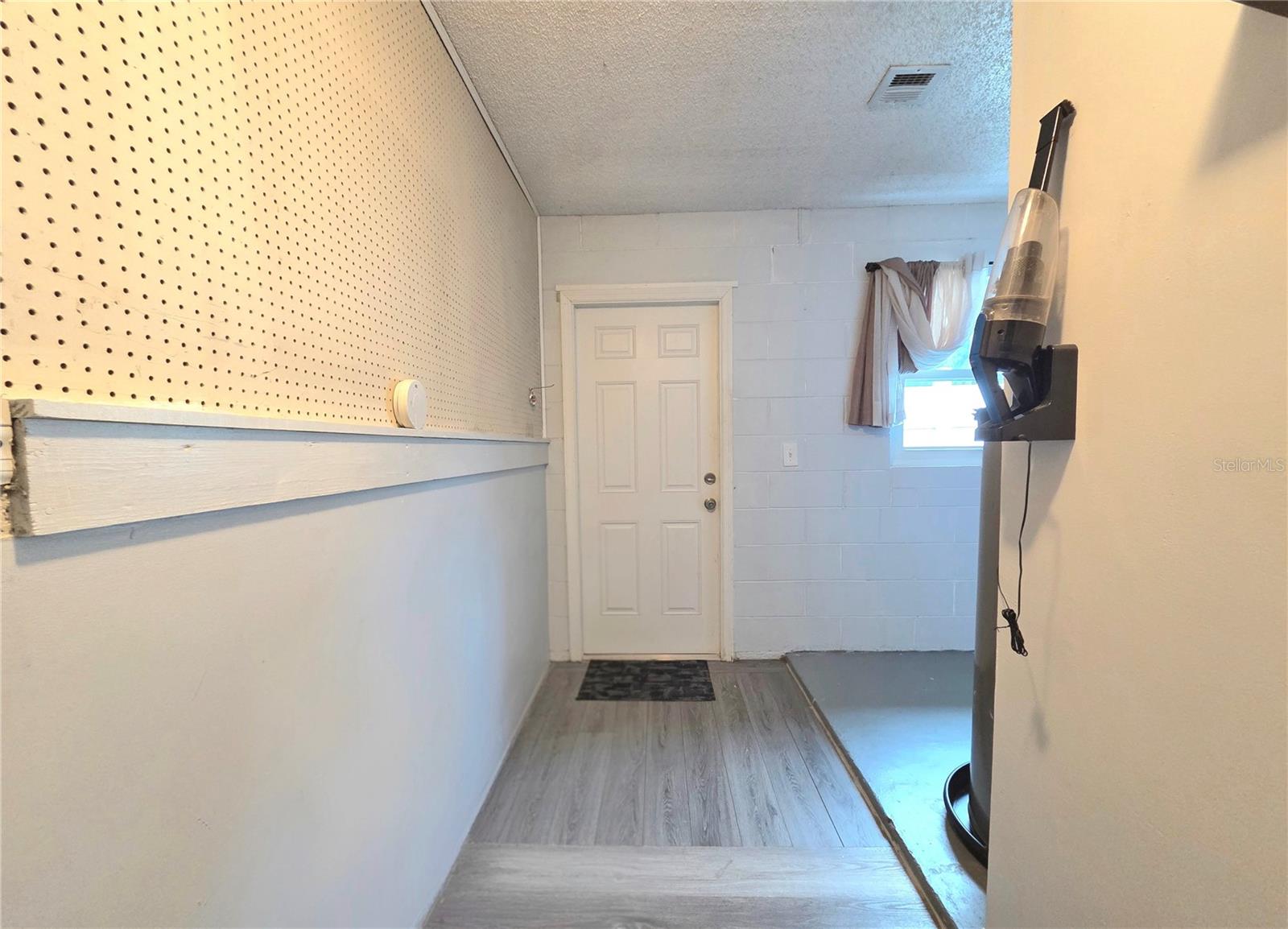 2245 ELIZABETH DR, BRANDON, FL — photo 15