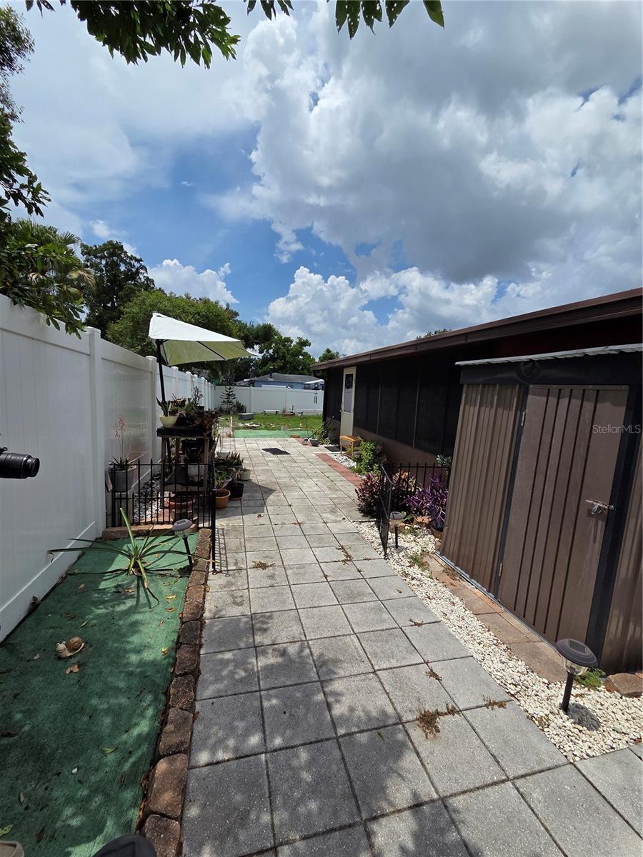 2245 ELIZABETH DR, BRANDON, FL — photo 30