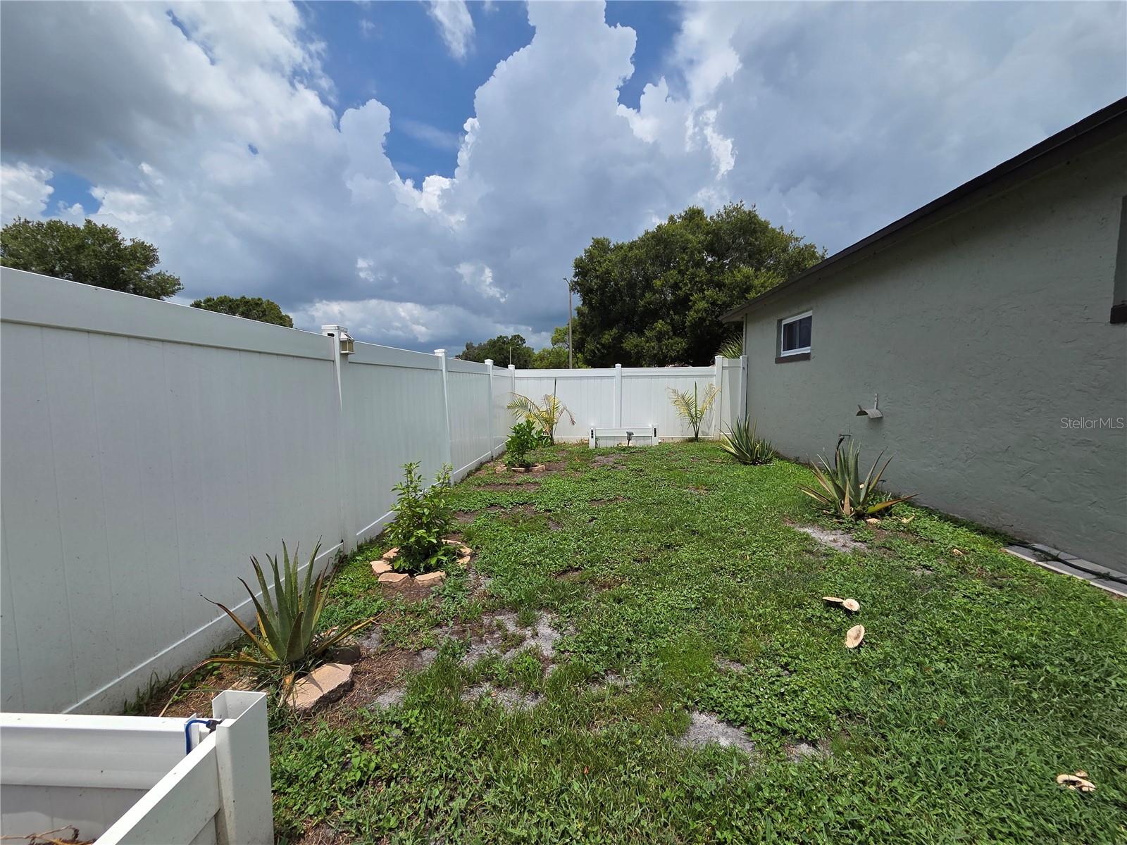 2245 ELIZABETH DR, BRANDON, FL — photo 31