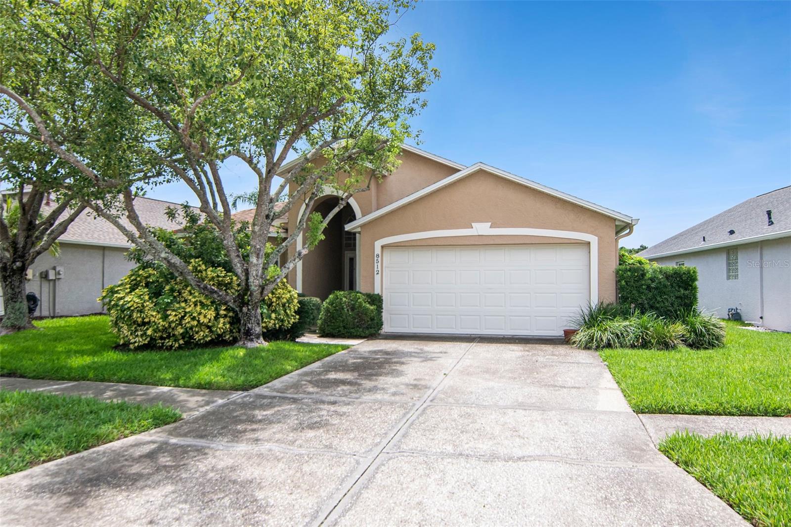 8512 HEYWARD RD, TAMPA, FL — photo 2
