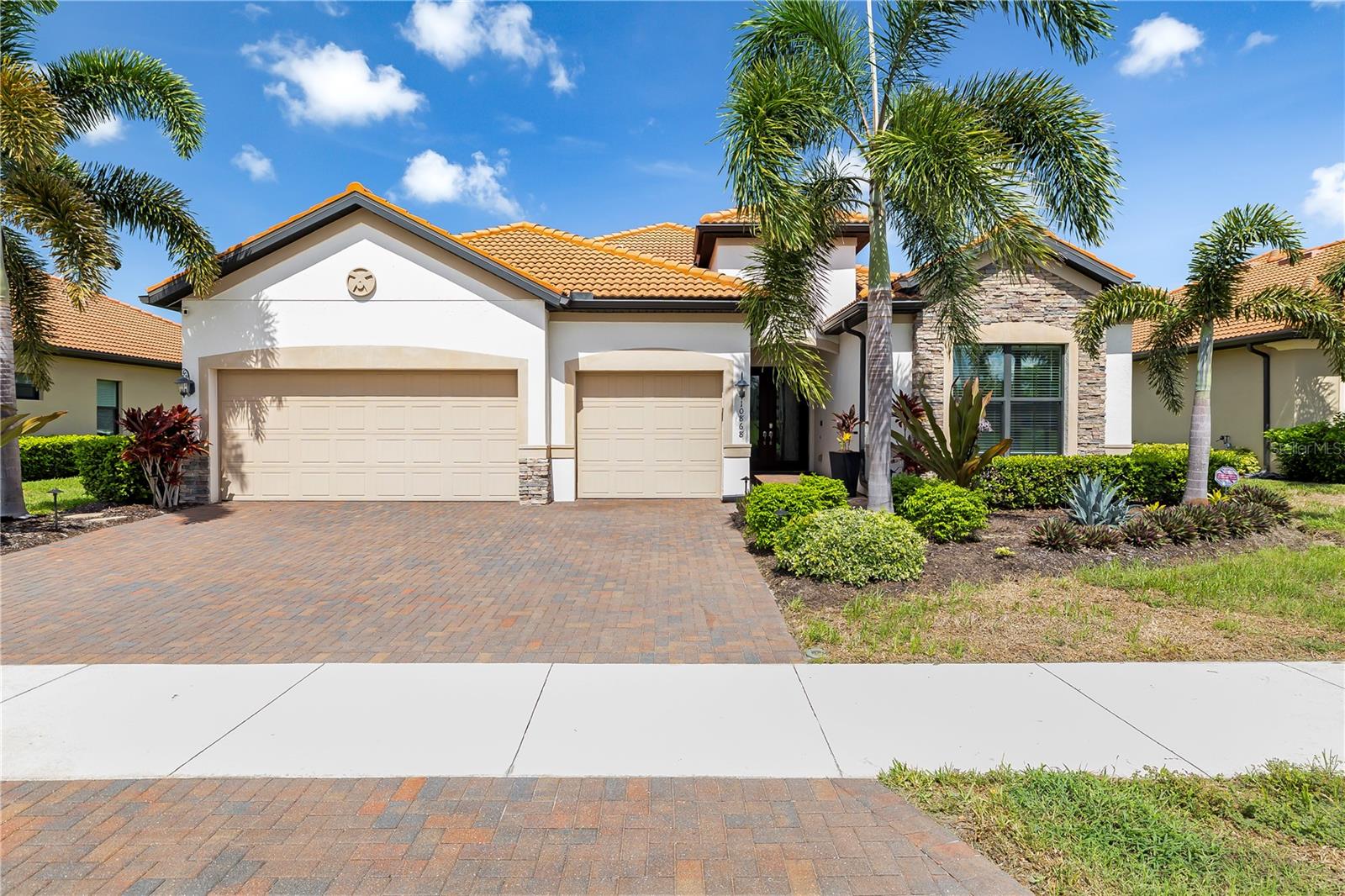 10868 TARFLOWER DR, VENICE, FL — photo 2