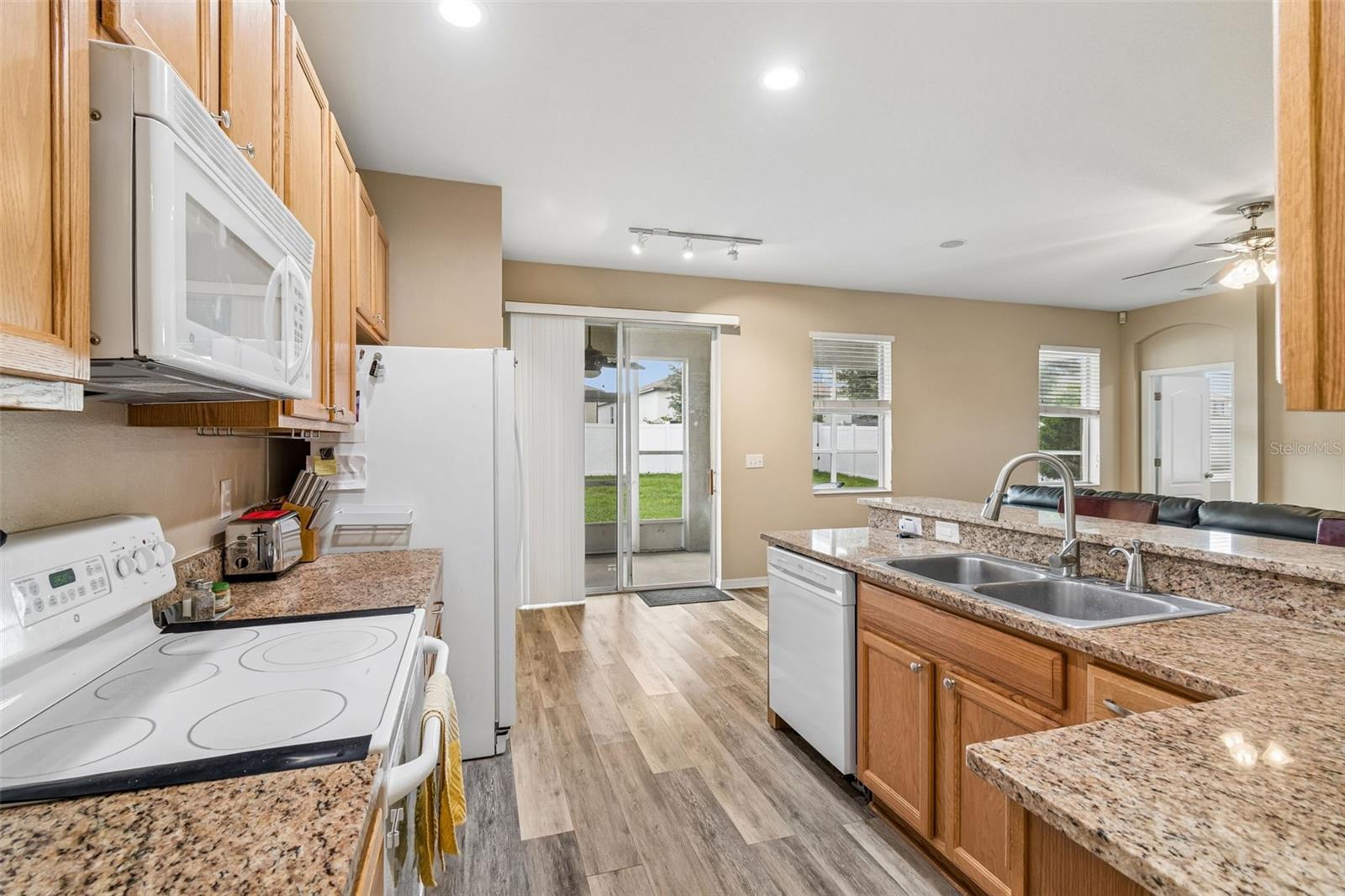 211 FAIRMONT DR, SPRING HILL, FL — photo 8