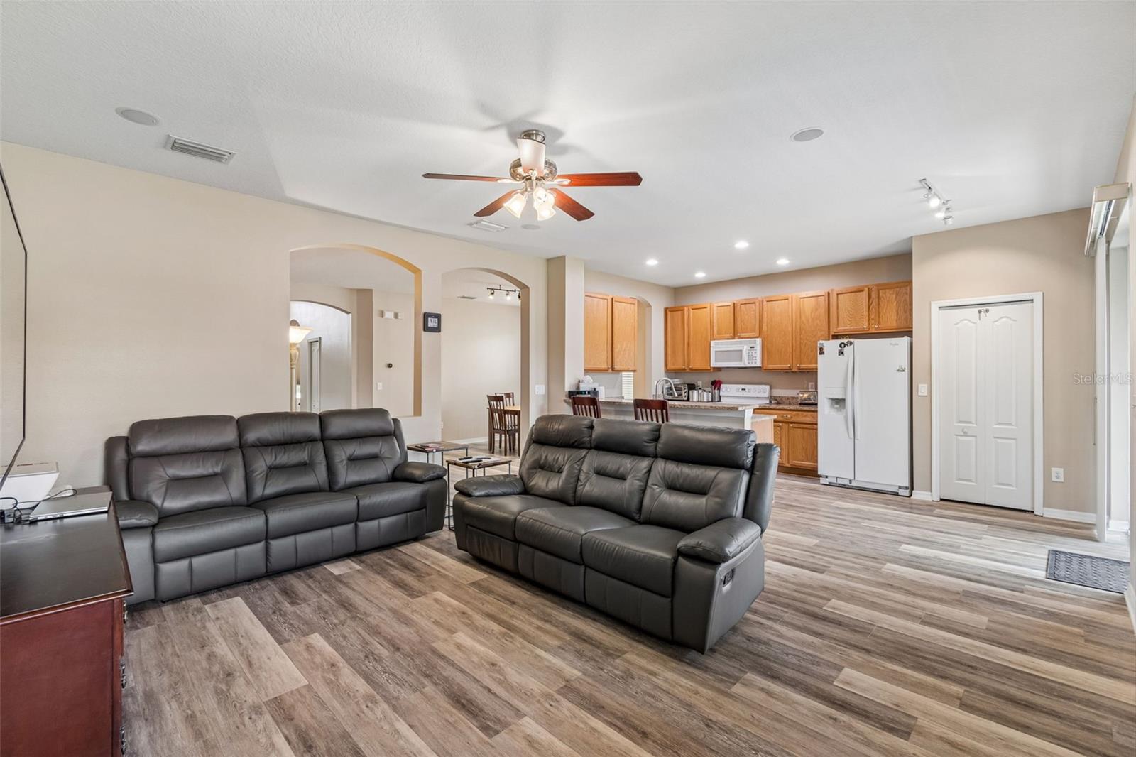 211 FAIRMONT DR, SPRING HILL, FL — photo 11