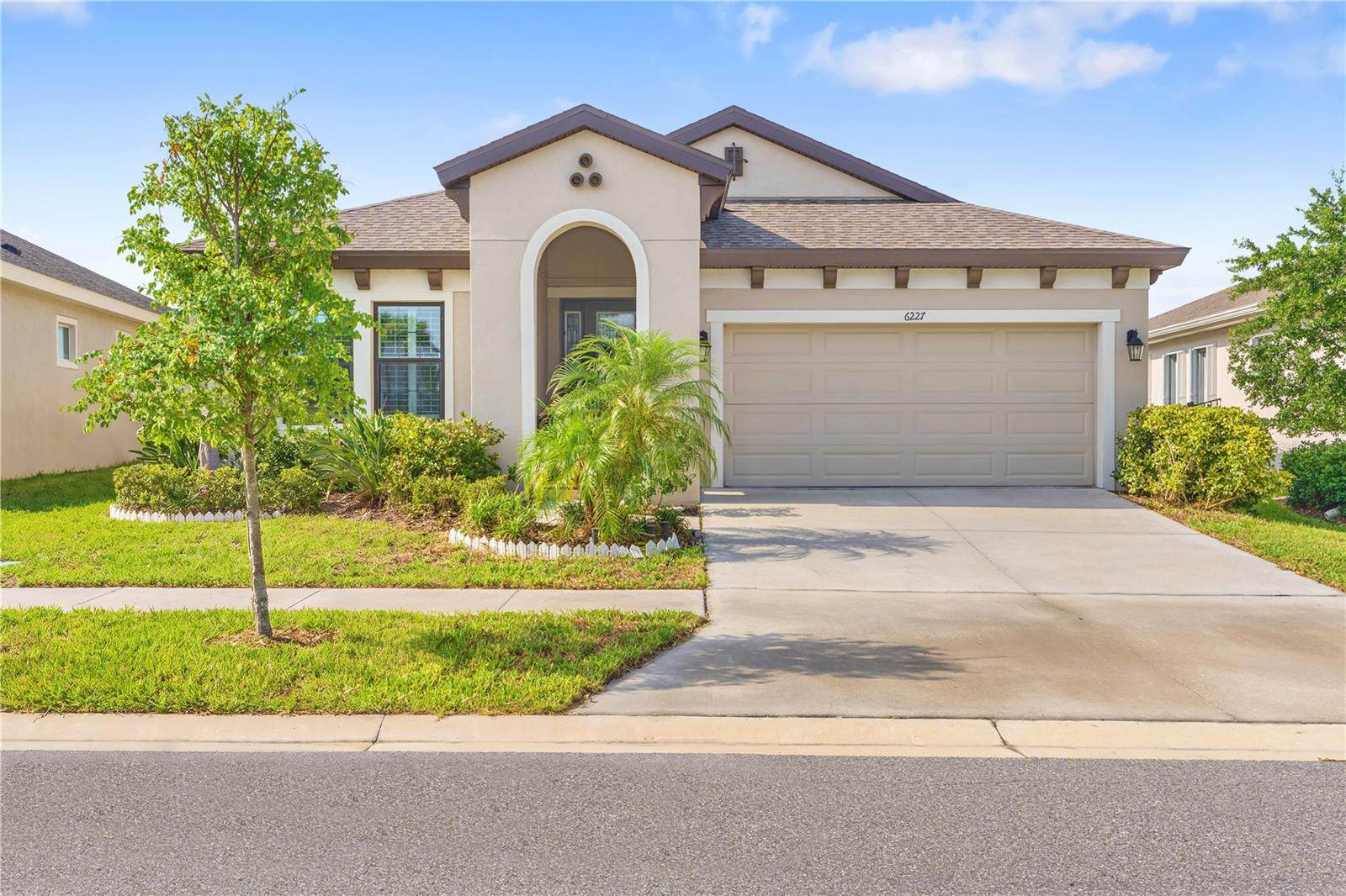 6227 GOLDEN NETTLE DR, APOLLO BEACH, FL — photo 2