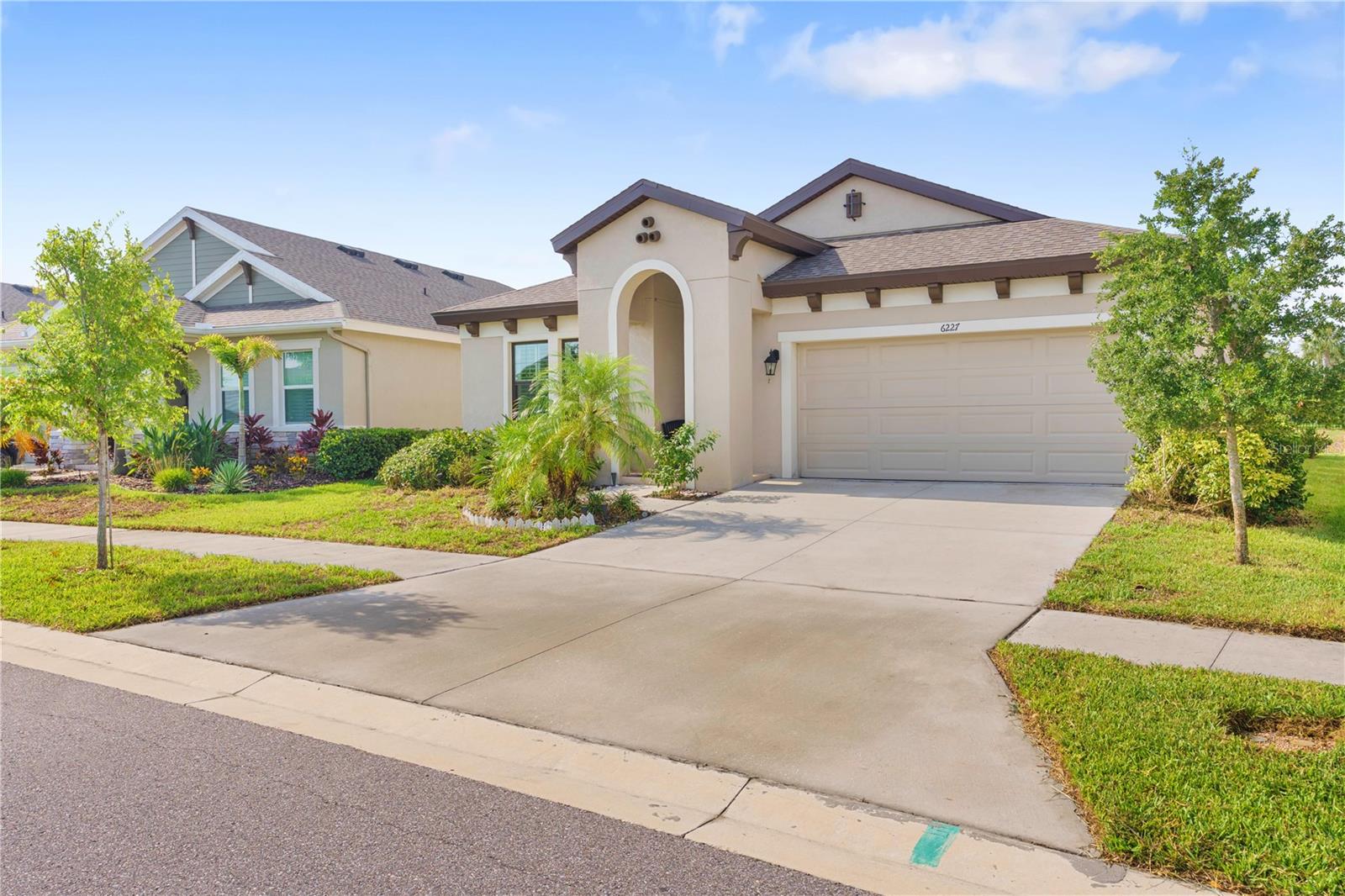 6227 GOLDEN NETTLE DR, APOLLO BEACH, FL — photo 3