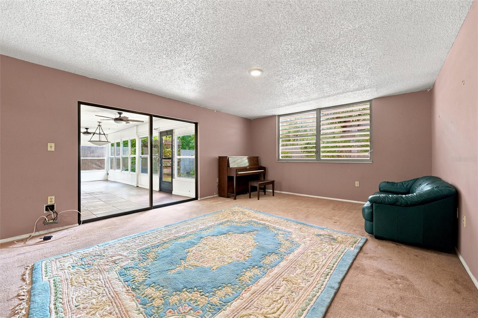 240 SHERWOOD DR, BRADENTON, FL — photo 2