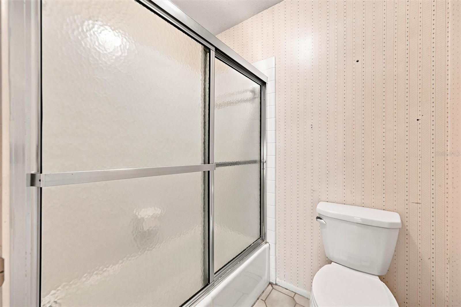 240 SHERWOOD DR, BRADENTON, FL — photo 16