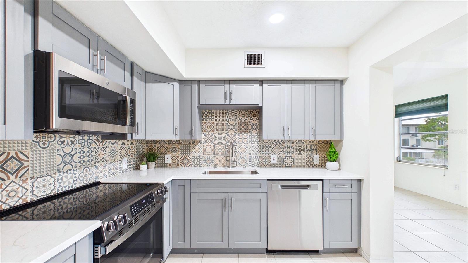 2454 AUSTRALIA WAY E #32, CLEARWATER, FL — photo 18