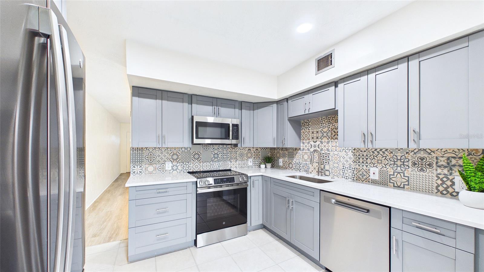 2454 AUSTRALIA WAY E #32, CLEARWATER, FL — photo 19