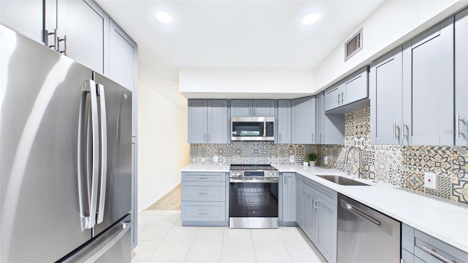 2454 AUSTRALIA WAY E #32, CLEARWATER, FL — photo 20
