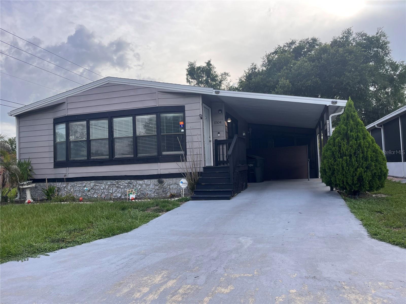 1504 HAWAIIAN PALM LN, APOPKA, FL