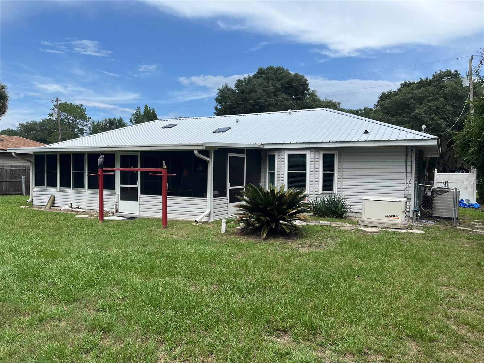 2392 SE 175TH TERRACE RD, SILVER SPRINGS, FL — photo 2