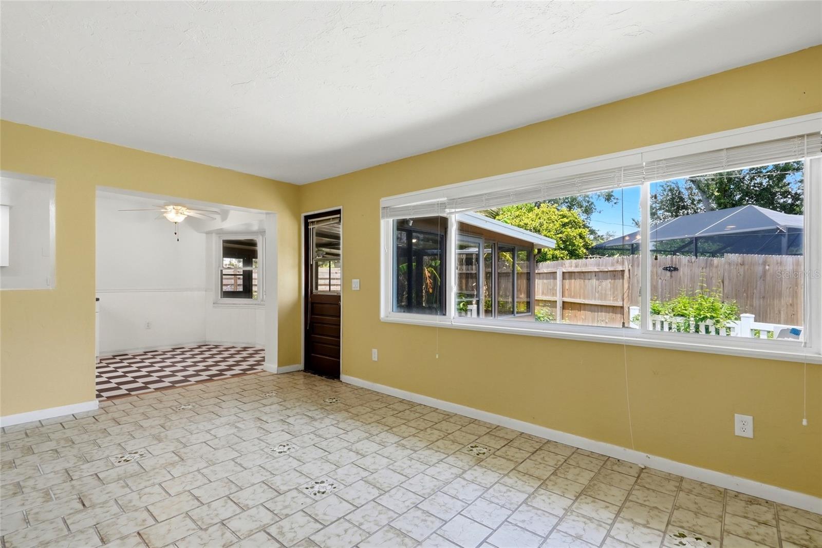 2711 GULF GATE DR, SARASOTA, FL — photo 9