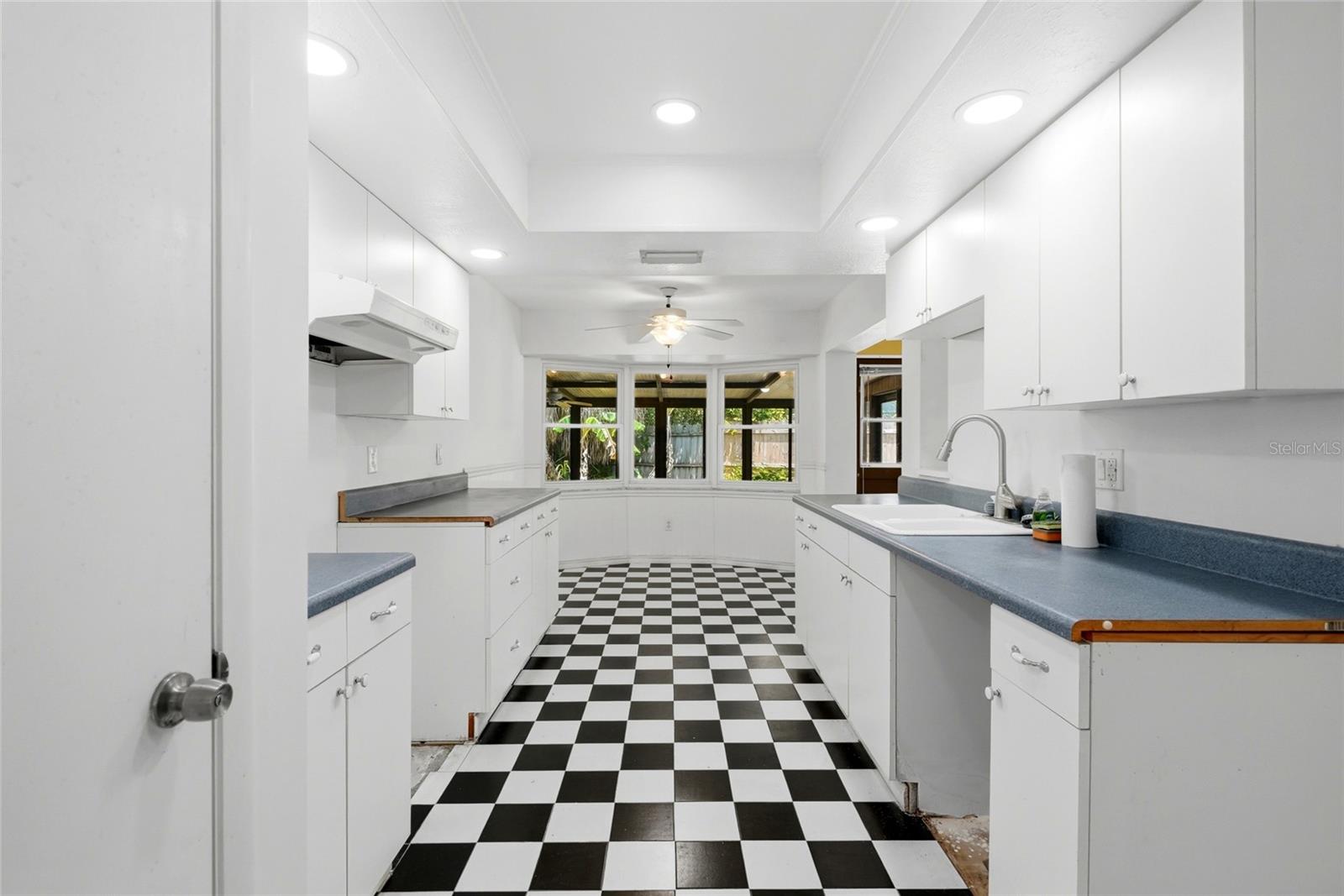 2711 GULF GATE DR, SARASOTA, FL — photo 10