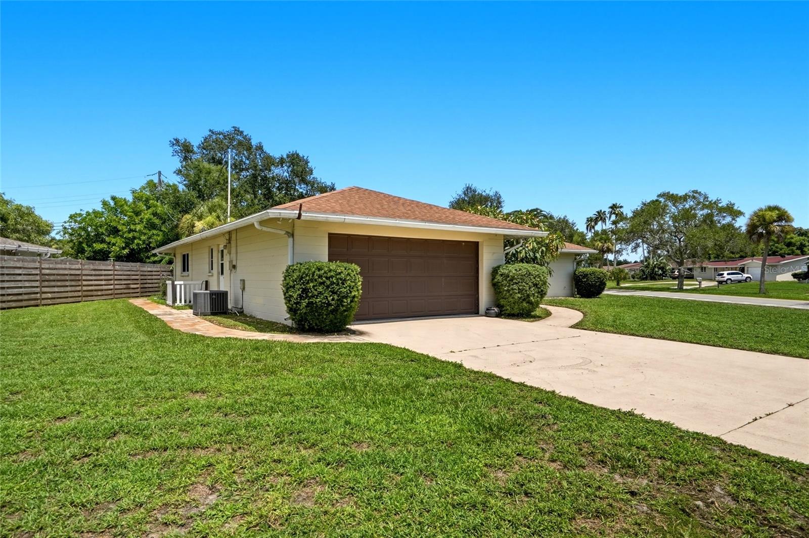 2711 GULF GATE DR, SARASOTA, FL — photo 26