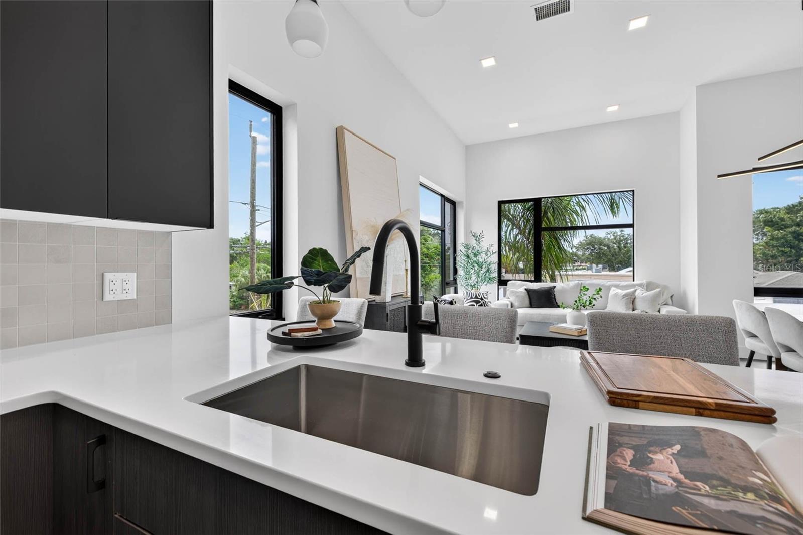 108 36TH ST N, ST PETERSBURG, FL — photo 14