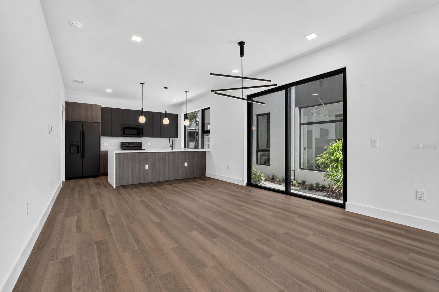 100 36TH ST N, ST PETERSBURG, FL — photo 11