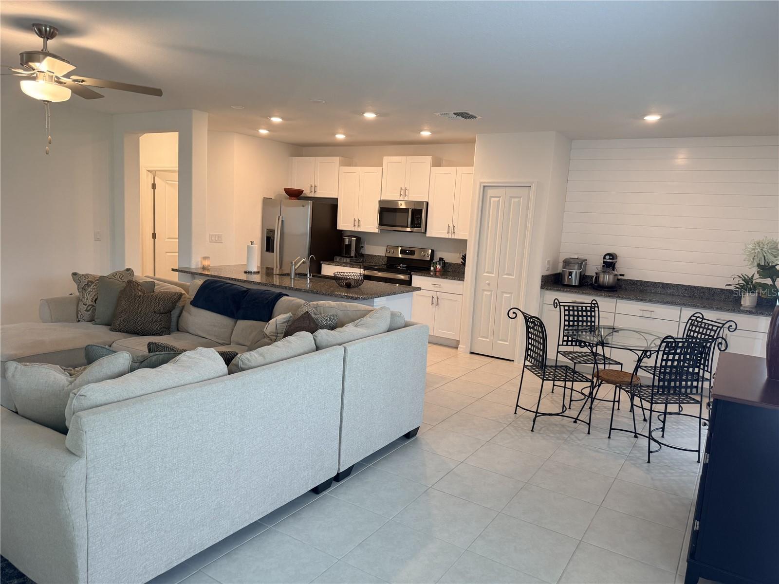 36434 GARDEN WALL WAY, ZEPHYRHILLS, FL — photo 6