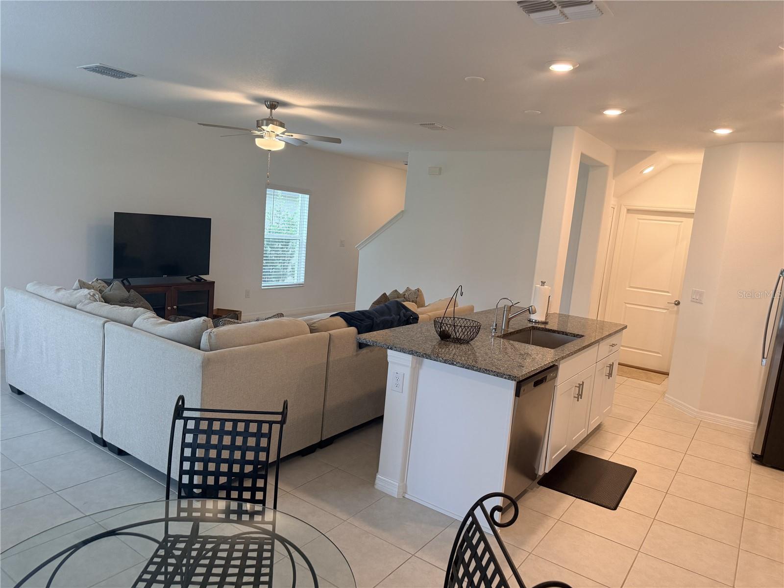 36434 GARDEN WALL WAY, ZEPHYRHILLS, FL — photo 7