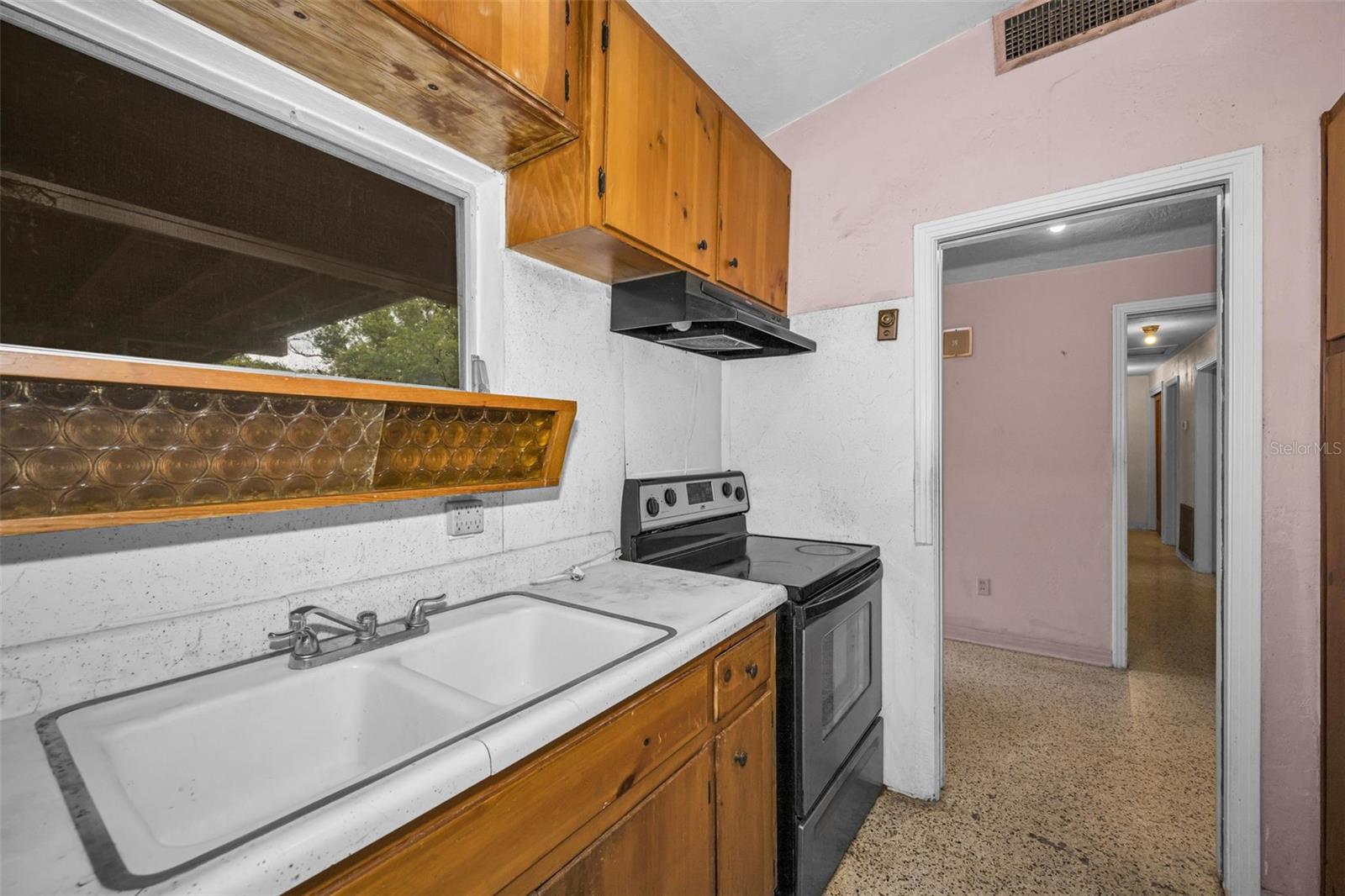 509 BROXBURN AVE, TAMPA, FL — photo 17