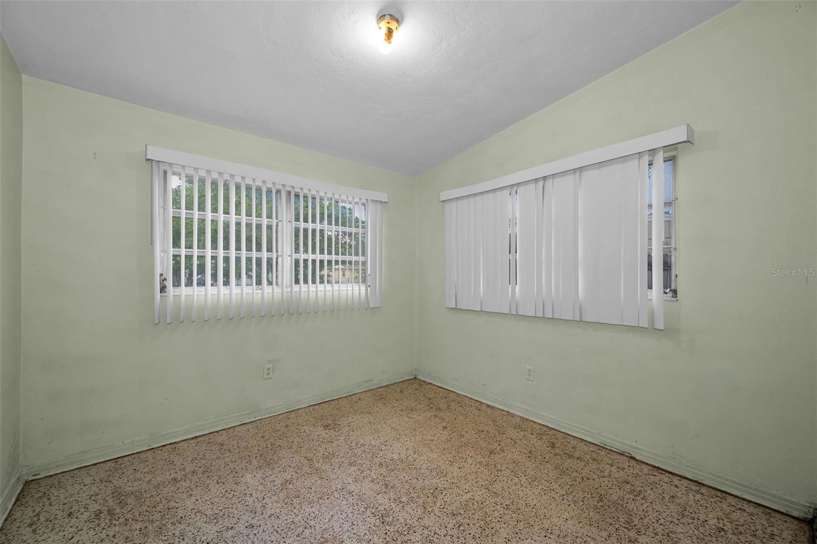 509 BROXBURN AVE, TAMPA, FL — photo 27