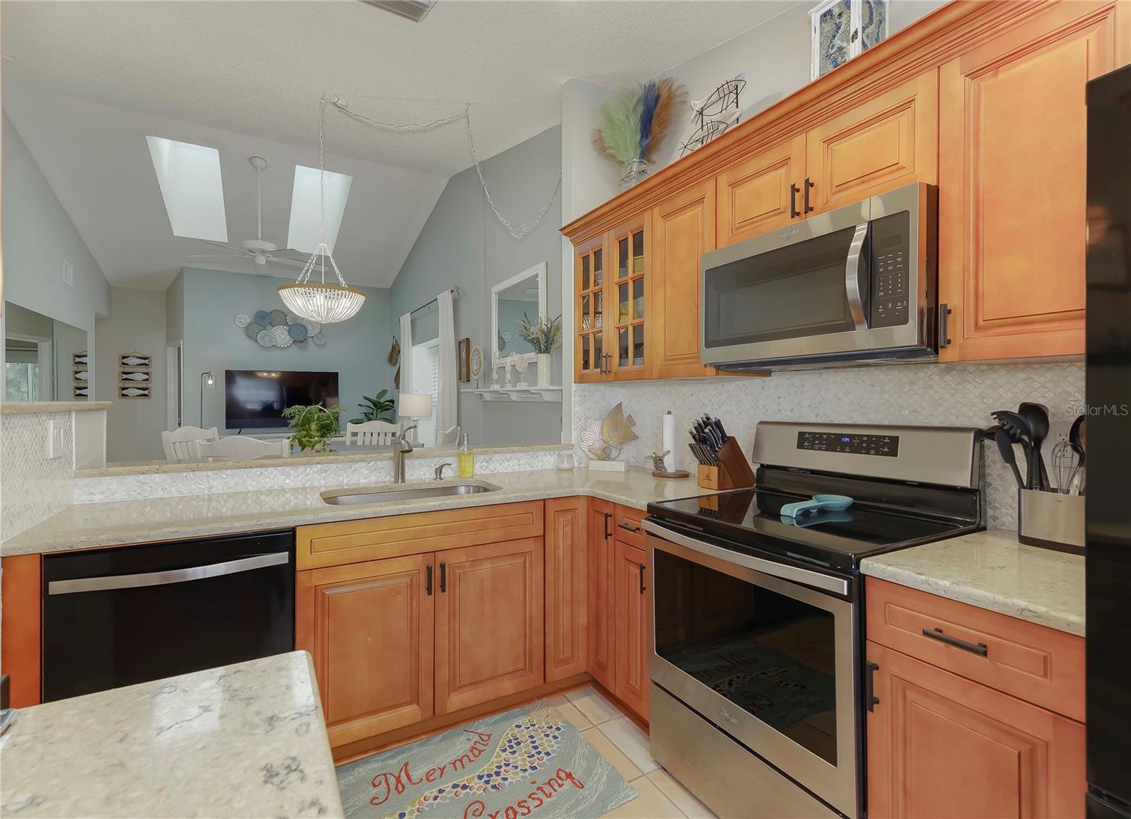 12223 SUN VISTA CT E, TREASURE ISLAND, FL — photo 8