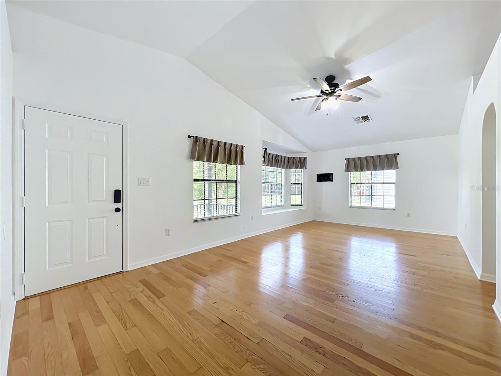 25121 ALGONQUIN AVE, SORRENTO, FL — photo 7