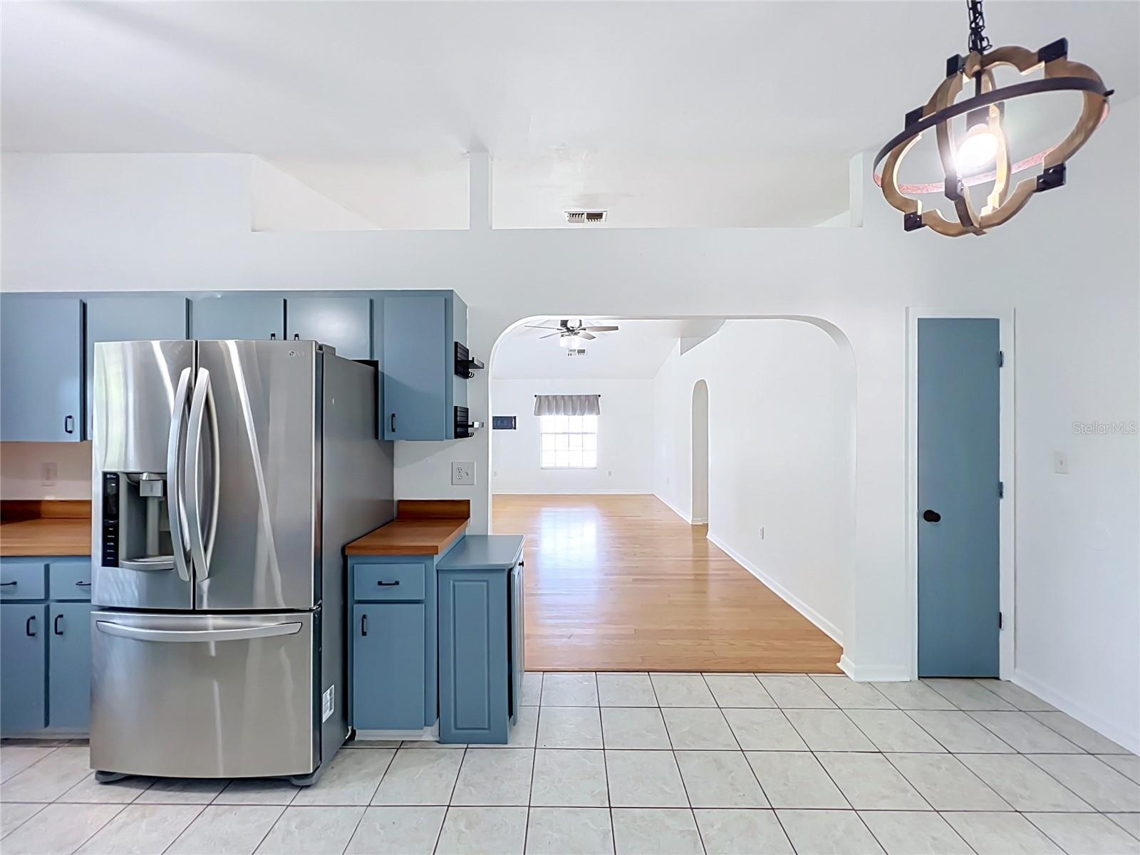 25121 ALGONQUIN AVE, SORRENTO, FL — photo 17