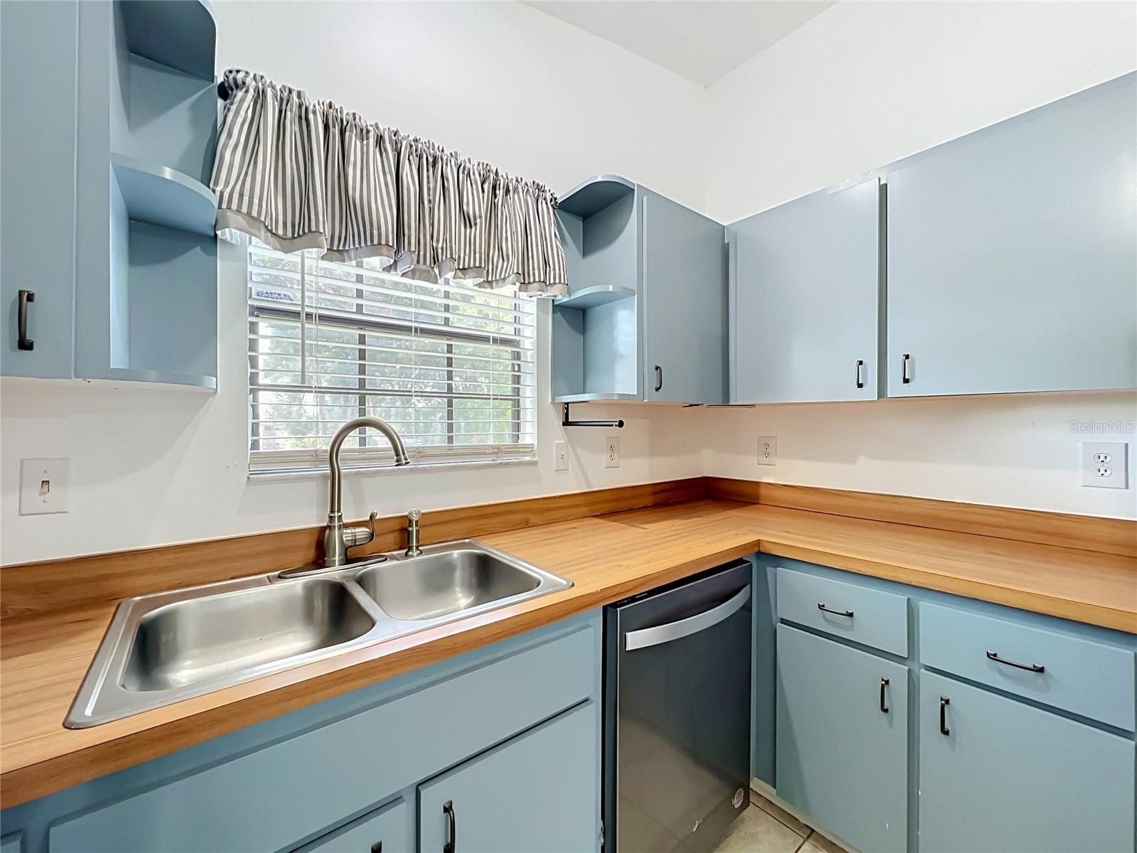 25121 ALGONQUIN AVE, SORRENTO, FL — photo 20