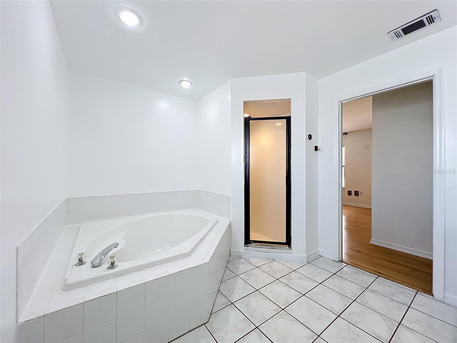 25121 ALGONQUIN AVE, SORRENTO, FL — photo 32