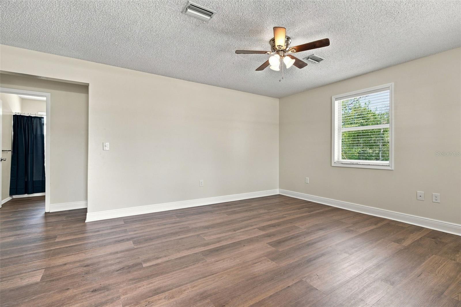 10380 GOLDEN AVE, WEEKI WACHEE, FL — photo 12