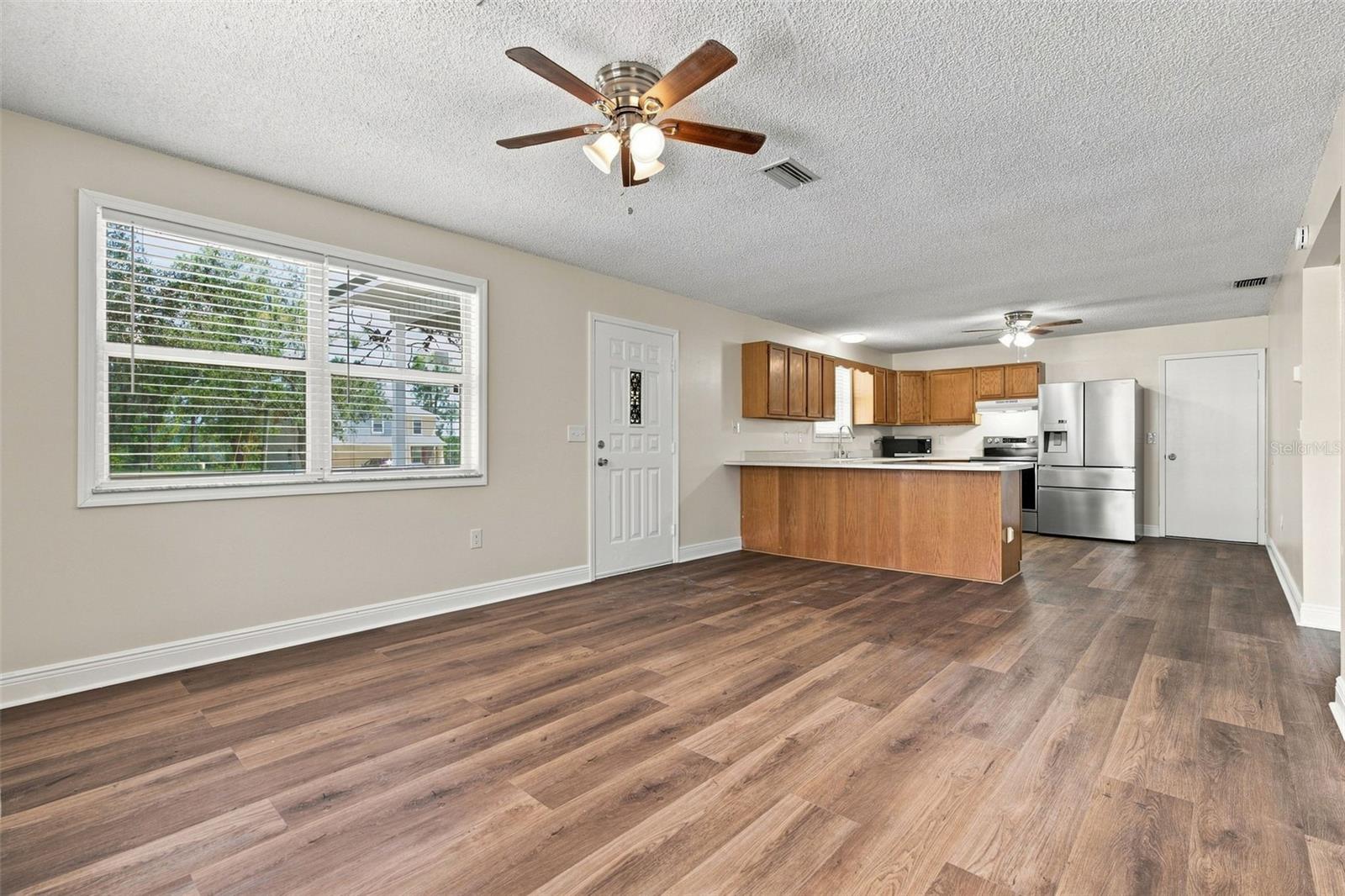10380 GOLDEN AVE, WEEKI WACHEE, FL — photo 18